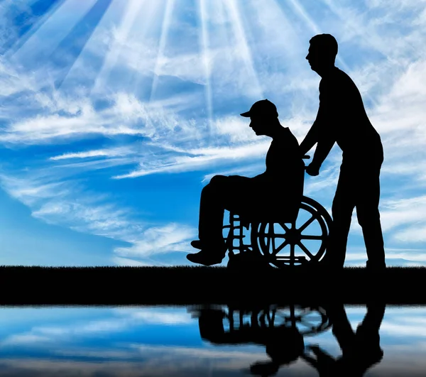 Conceito de cuidar de pessoas com deficiência — Fotografia de Stock