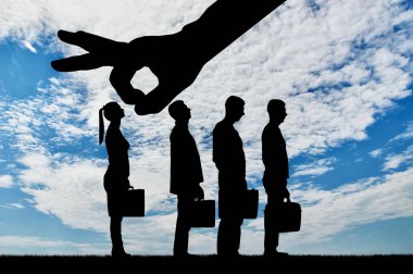 Büyük el işveren silüeti kadınlar yerine erkek eleman tercih ediyor.