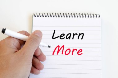 Daha fazla metin konsept dizüstü öğrenin