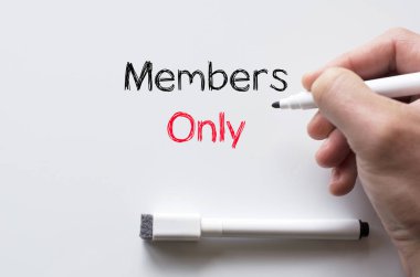 Sadece beyaz tahta üzerinde yazılı üyeler