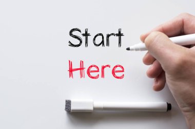 Burada beyaz tahta üzerinde yazılı Başlat