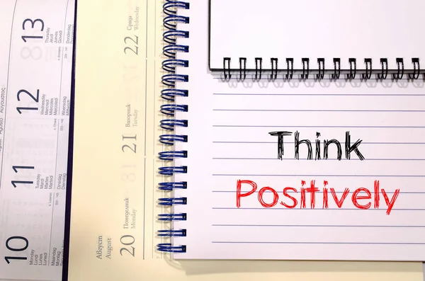 Positiv denken auf dem Notebook — Stockfoto
