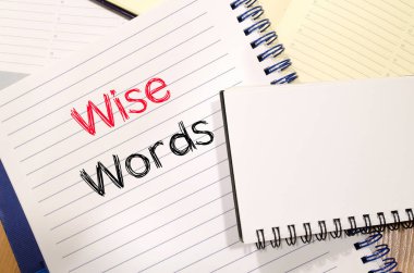 Bilge kelimeler konsept dizüstü