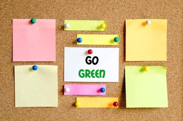 Ir conceito de texto verde — Fotografia de Stock