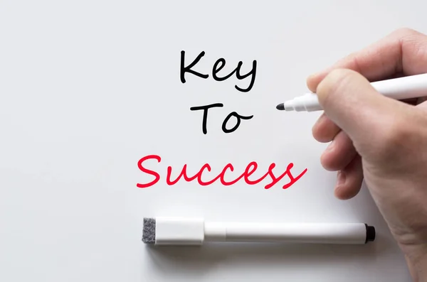 Sleutel tot succes geschreven op whiteboard — Stockfoto