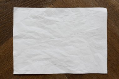 Ahşap arka planda eski kağıt