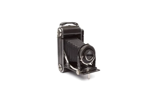 白地に隔離された古いカメラ — ストック写真