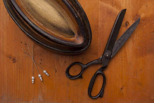 Forma en sombreros con agujas y powl artesanía / sombrero fabricante sombrero sh —  Fotos de Stock