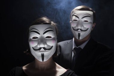 maske studio atış ile anonim eylemci hacker