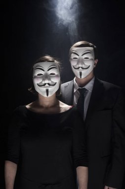 maske studio atış ile anonim eylemci hacker