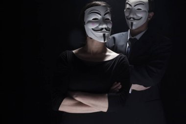 maske studio atış ile anonim eylemci hacker