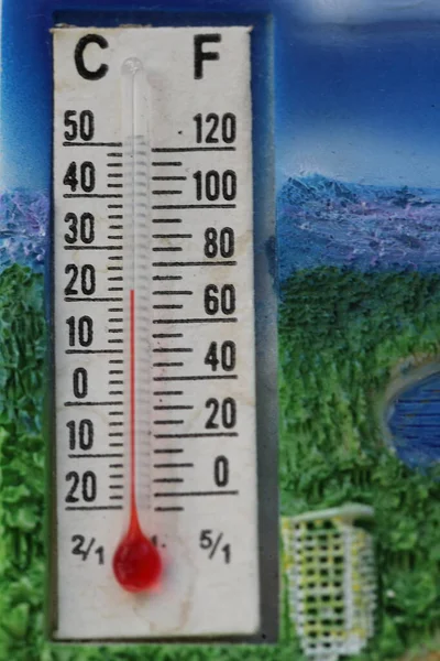 Termômetro Casa Mostra Uma Temperatura Igual Graus Celsius — Fotografia de Stock