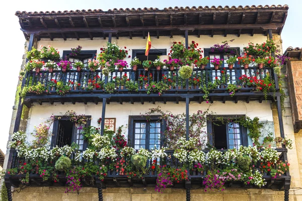 Μεσαιωνικό χωριό της Σαντιγιάνα ντελ Μαρ στην Ισπανία — Φωτογραφία Αρχείου