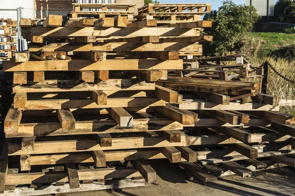 Heap of wooden pallet — Stock Photo, Image