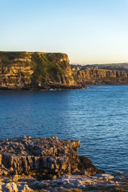 Kayalık sahilleri, Atlantik Okyanusu, İspanya