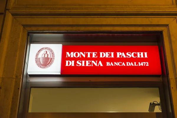 Monte dei Paschi di Siena bank branch in Rome — Stock Photo, Image