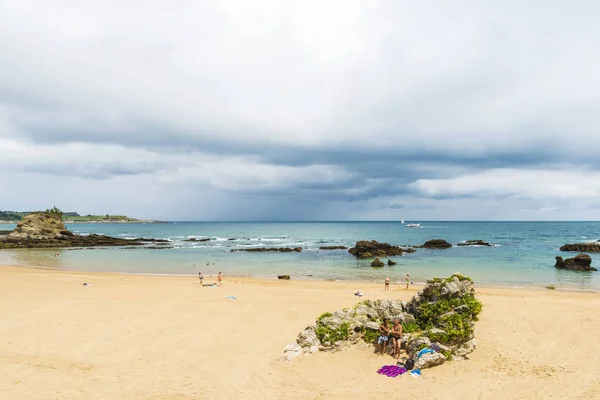 El sardinero strand in santander, spanien — Stockfoto