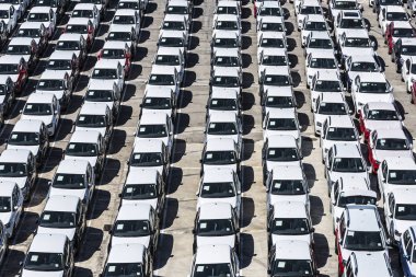 Yeni araçların Barcelona liman gemi için hazır