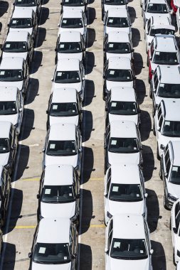 Yeni araçların Barcelona liman gemi için hazır