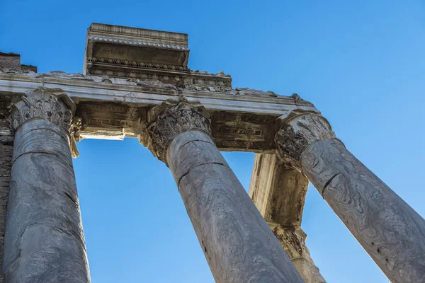 Ruinas romanas del Palatino en Roma, Italia — Foto de Stock