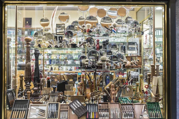 Menage shop in the historical center of Rome, Italy — Stock Photo, Image