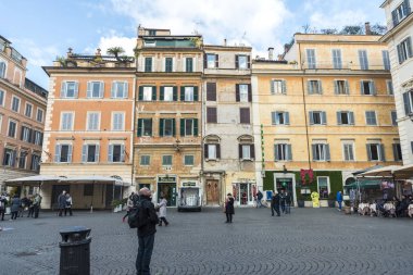 Roma, İtalya'nın tarihi merkezinde kare