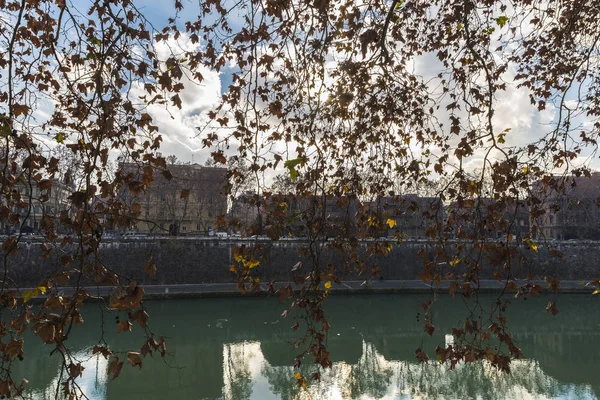 Fiume Tevere a Roma, Italia — Foto Stock