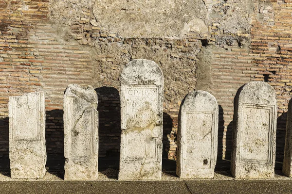 Roman ruins in the baths of Diocleziano in Rome, Italy — Stock Photo, Image