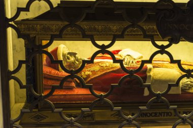 Papa'nın Vatikan, Vatikan Saint Peter Bazilikası