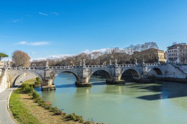 Sant Angelo Köprüsü Tiber Nehri Roma, İtalya