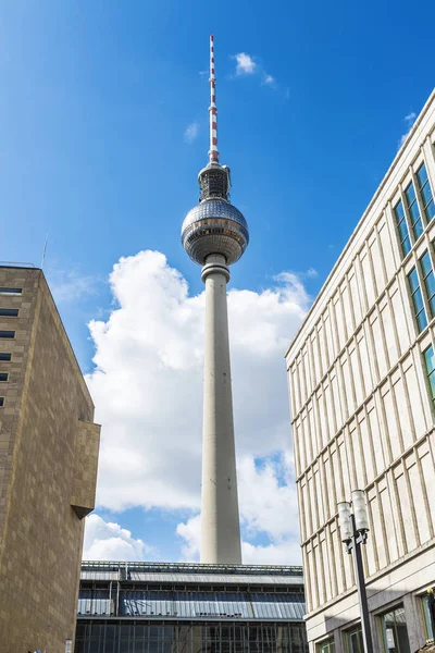 Telekommunikationsturm in berlin, deutschland — Stockfoto