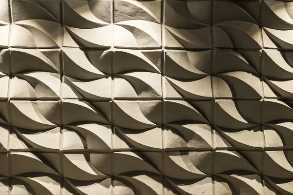 Muro di cemento bianco con forme ondulate come sfondo astratto — Foto Stock