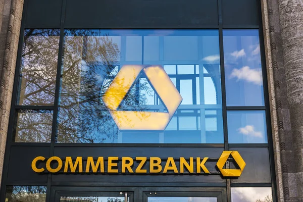 Bankfiliale der commerzbank in berlin, deutschland — Stockfoto