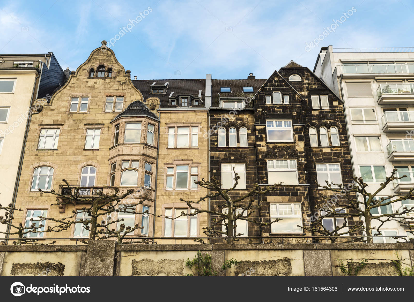 Classic houses in Dusseldorf, Germany — Stock Photo © J2R 161564306