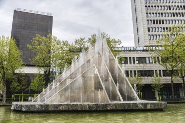 Modern çeşme dusseldorf, Almanya