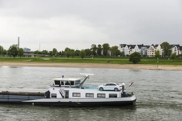 Cargo ship sailing on the Rhine River in Germany — Stock Photo, Image