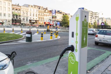 Elektrikli otomobil recharging süt Brüksel, Belçika