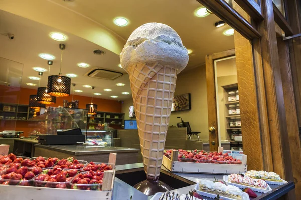 Wafel w sklepie ze słodyczami w Brukseli, Belgia — Zdjęcie stockowe