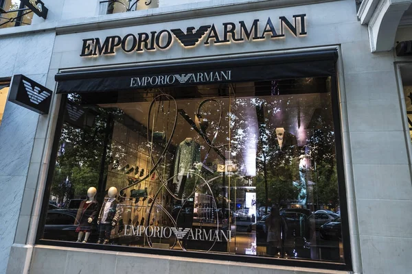 Tienda Emporio Armani en Bruselas, Bélgica — Foto de Stock