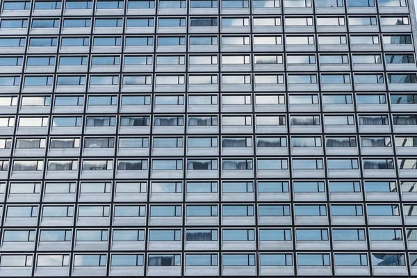 Façade d'un immeuble de bureaux moderne à Bruxelles, Belgique — Photo