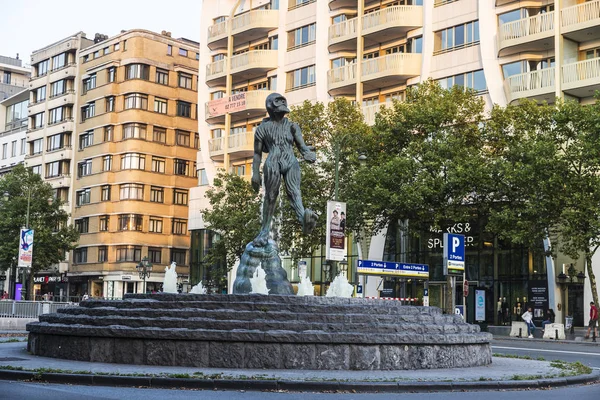 Abstrakte Statue eines Tauchers in Brüssel, Belgien — Stockfoto