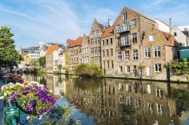 Saksıyı Nehri Ghent, Belçika