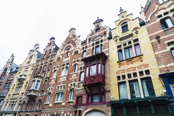 Edificios históricos en la ciudad medieval de Gante, Bélgica — Foto de Stock