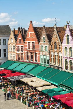 Eski evleri Grote Markt Bruges, Belçika