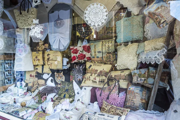 Embroidery shop in Bruges, Belgium — Stock Photo, Image