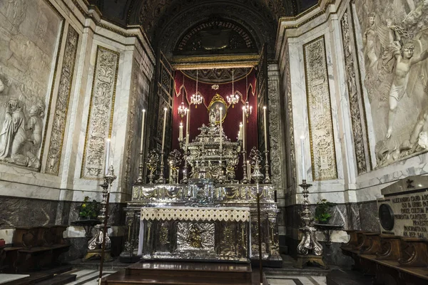 Az ezüst oltáron, a Palermo székesegyház a Palermo, Szicília, Olaszország — Stock Fotó
