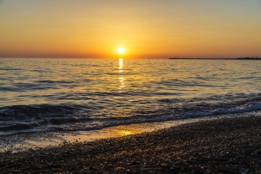 Sicilya, İtalya yaz aylarında Akdeniz üzerinden günbatımı