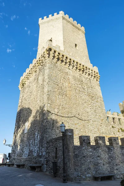 O castelo normando em Erice, Sicília, Itália — Fotografia de Stock