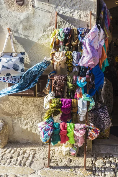 意大利西西里岛埃里塞的彩色手帕纪念品商店 — 图库照片