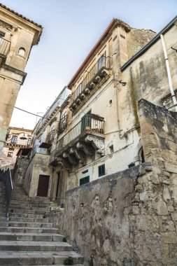 Sokak tarihi kentin Ragusa, Sicilya, İtalya